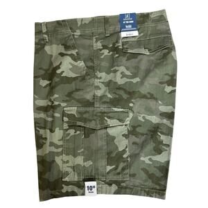 George Olive Camo At The Knee Cargo 10 Inch Inseam Shorts Size 46 New